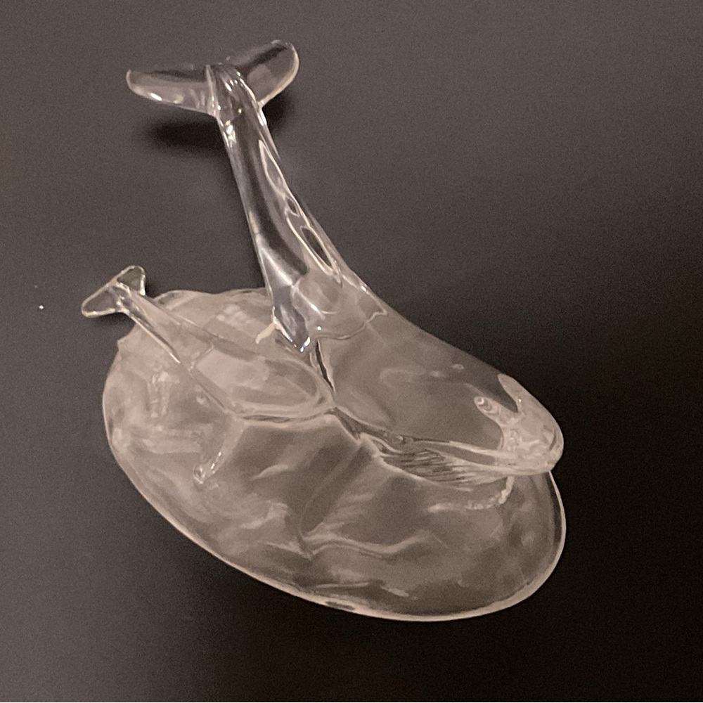 Vintage Crystal Art Glass Whale Calf Baby Figure Cristal D'Arques Small Statue - Picture 3 of 8